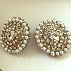 Big studded earrings ❤️